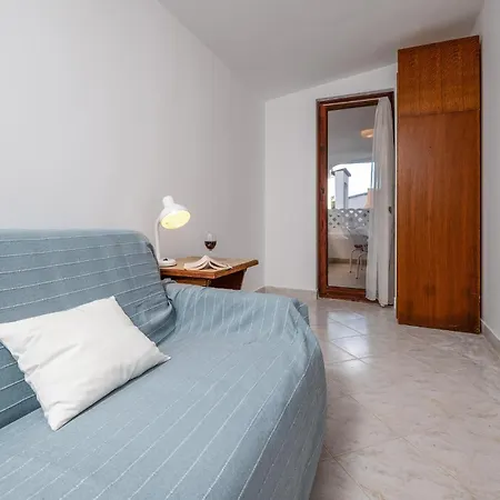 Stunning In With Wi-fi Apartman Barbariga
